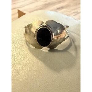 VINTAGE MEXICO ALPACA SILVER CUFF BRACELET BLACK ONYX STONE